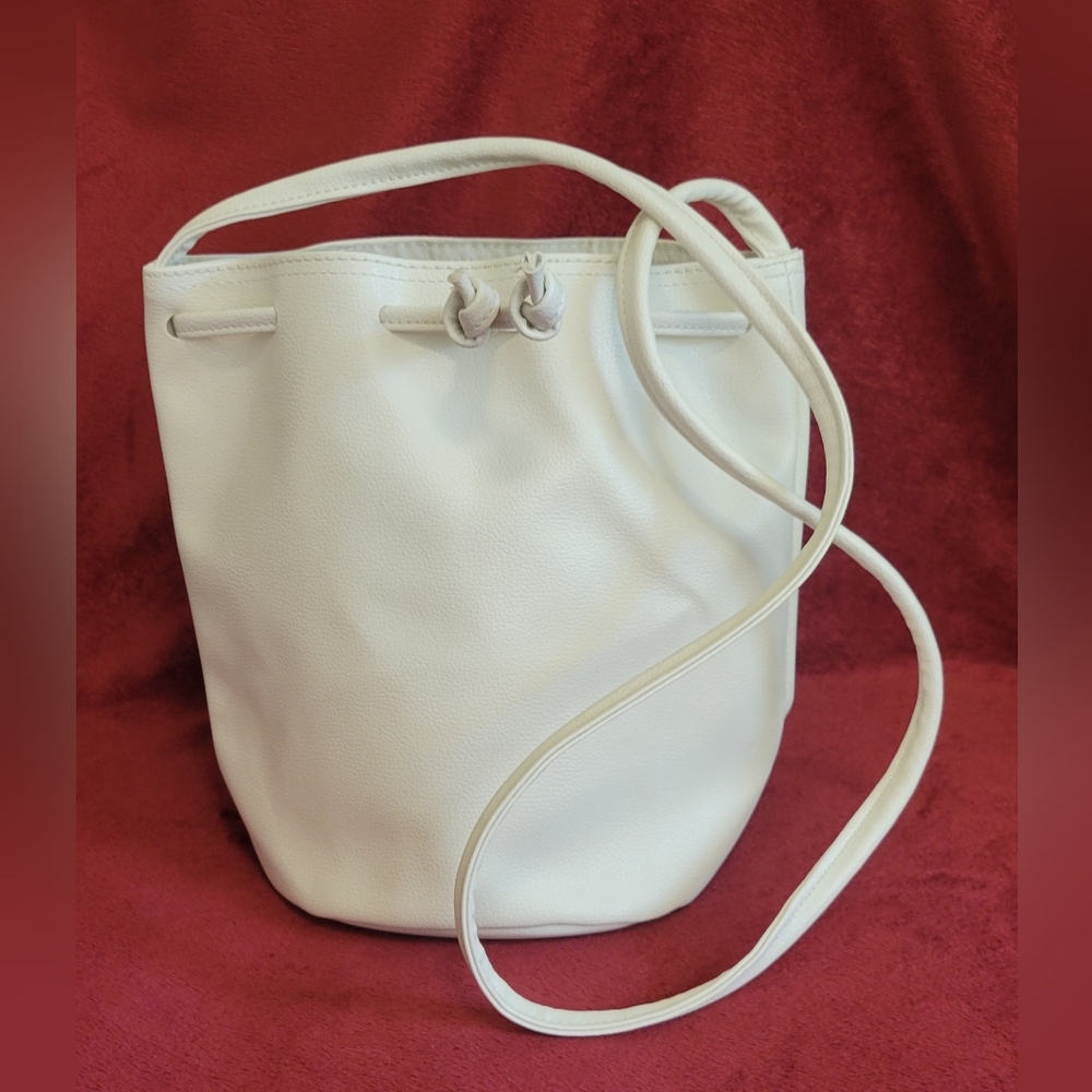 Bucket drawstring bag, shoulder or crossbody, unbranded